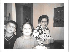 1968 Dec. 28 Esther, Paul, Zann Arbor Dr..jpg